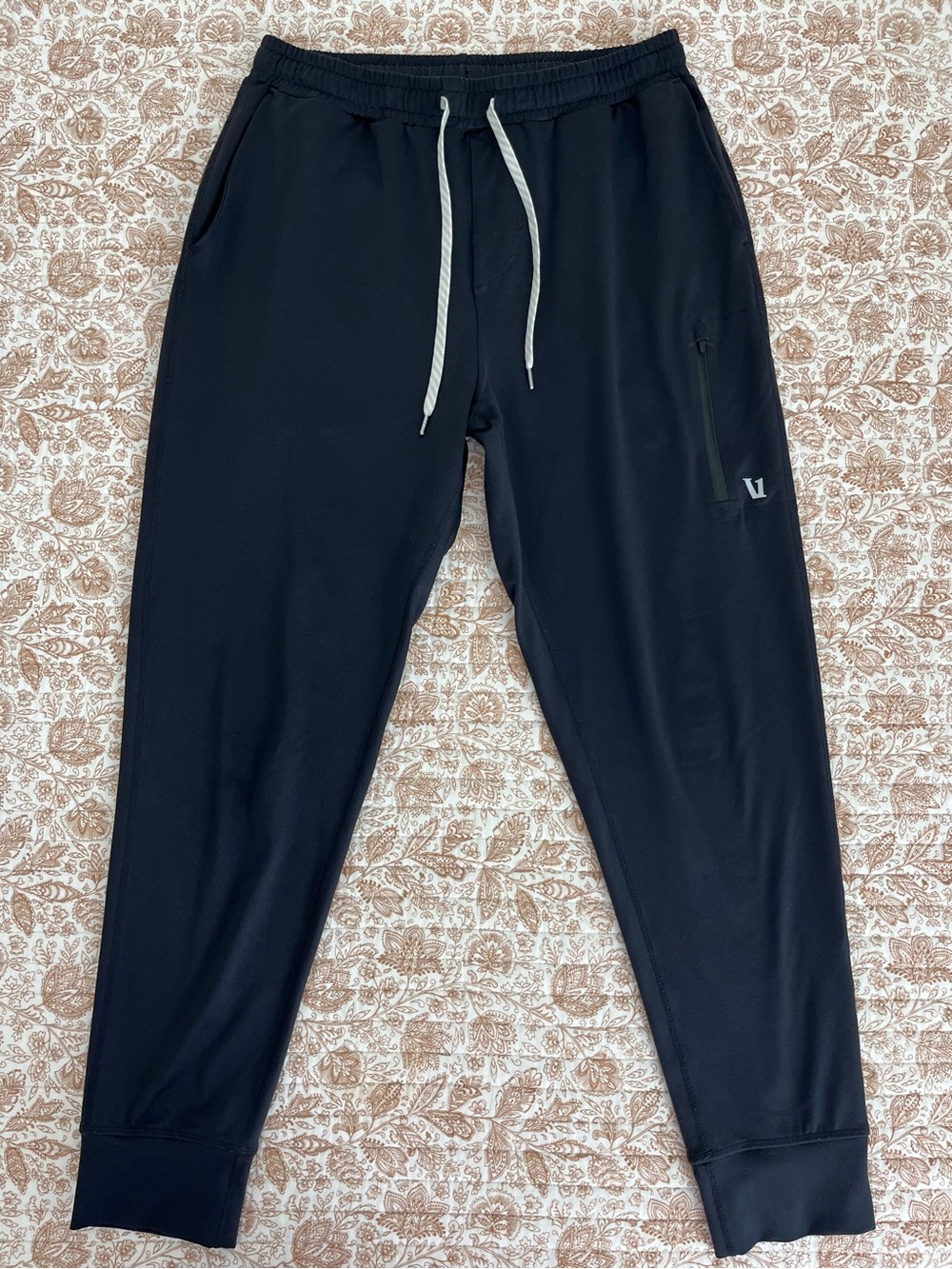 Vuori Black Joggers